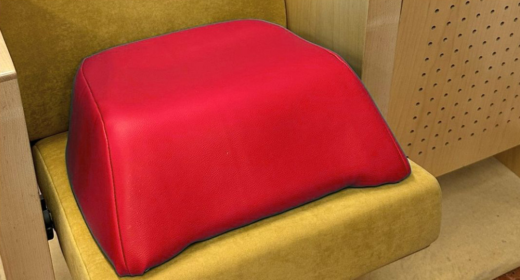 Alzador Comfortkid para butacas de cine